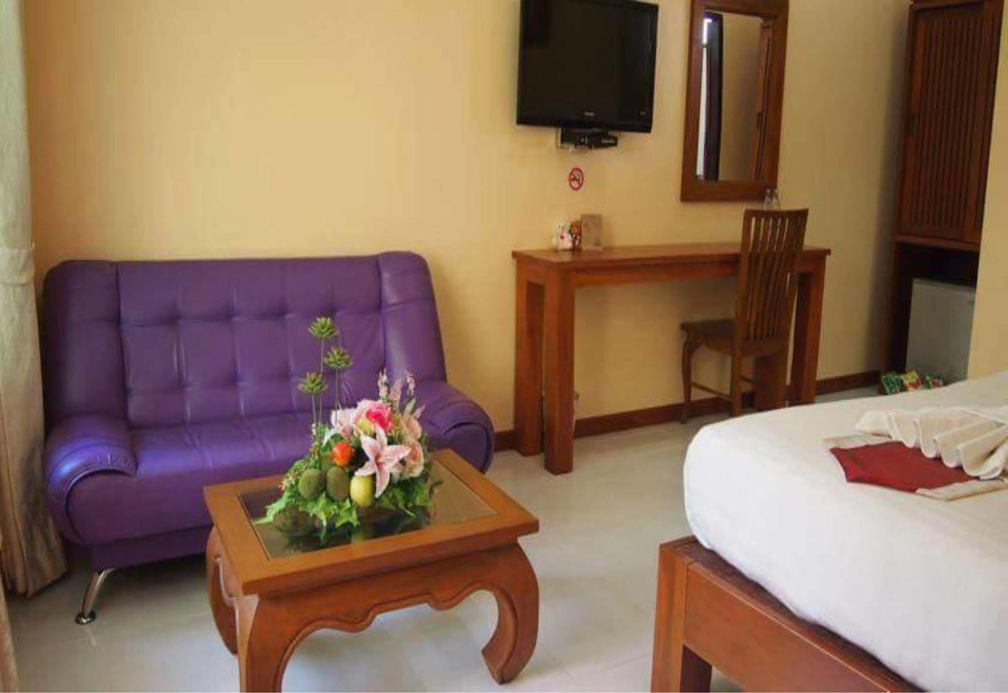 Ruen Narisra Resort Sukhothaï Extérieur photo
