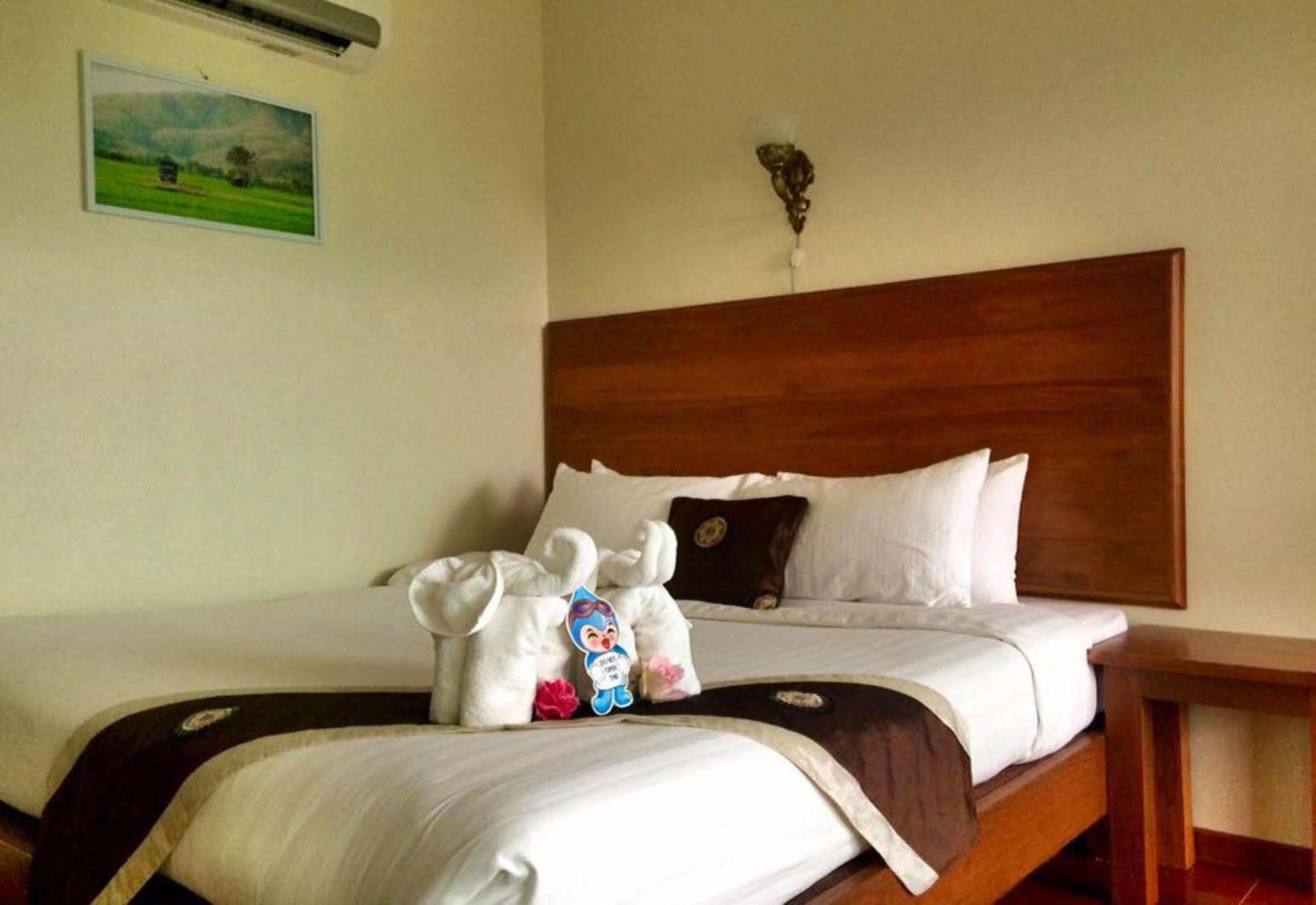 Ruen Narisra Resort Sukhothaï Extérieur photo
