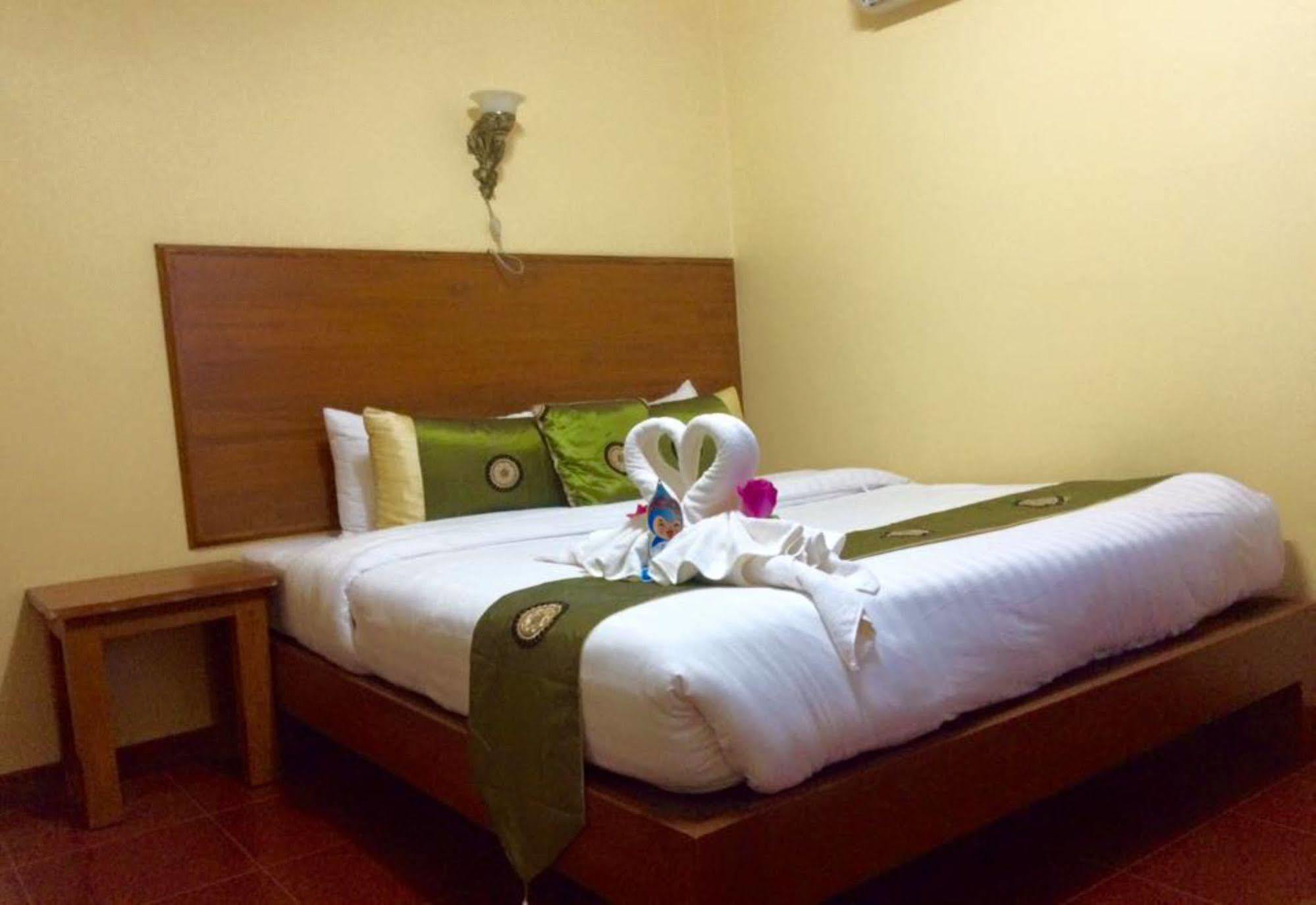Ruen Narisra Resort Sukhothaï Extérieur photo
