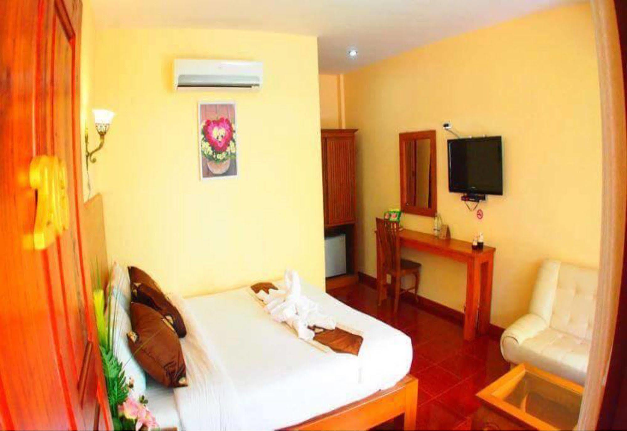 Ruen Narisra Resort Sukhothaï Extérieur photo